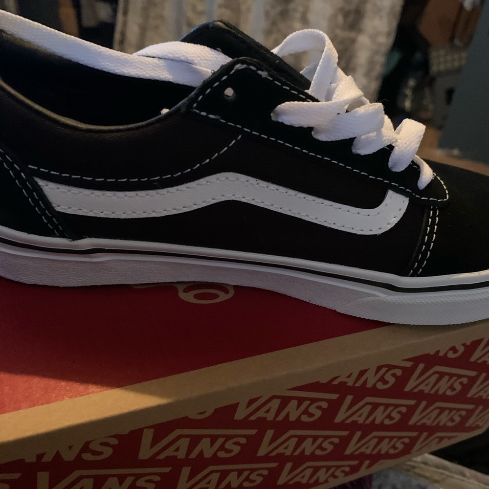 Vans 4Y/5.5women’s
